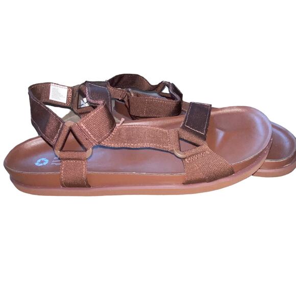 GAP Shoes - GAP y2k Sporty Strap Flat Sandals Chocolate Bar NWTs size 12